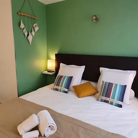La Marina-center-parking-stationtoparis Apartment