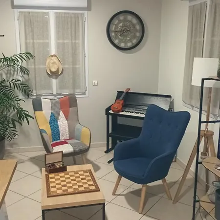 Apartment La Marina-center-parking-stationtoparis